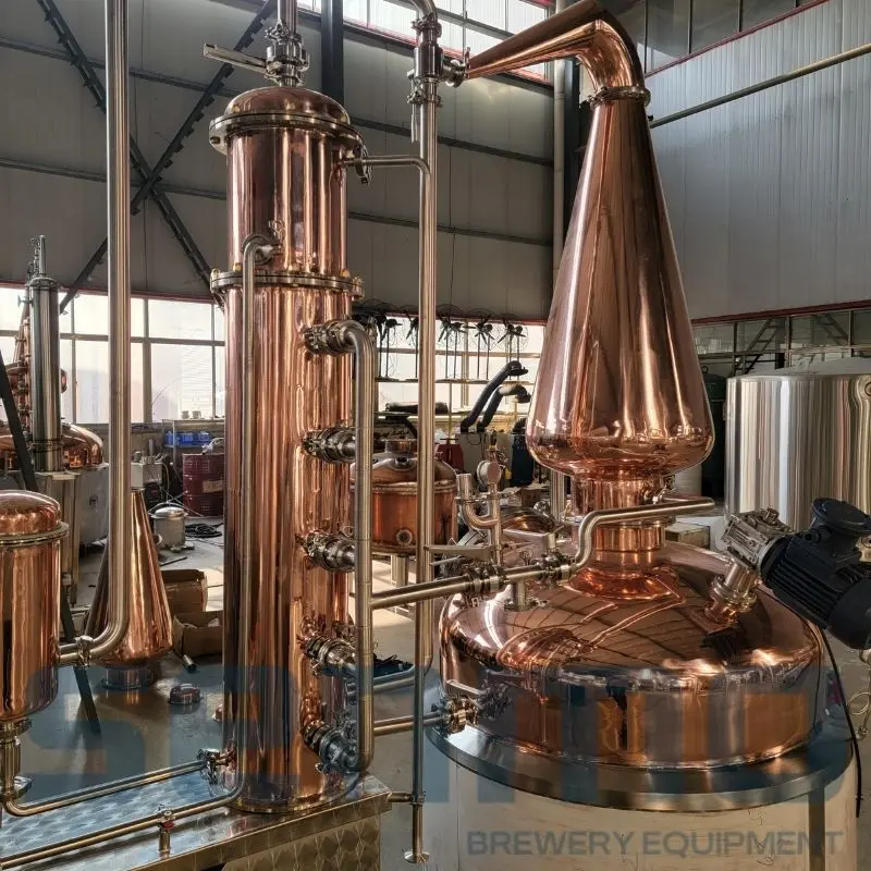 Specialized whisky distillation equipment for small-batch production